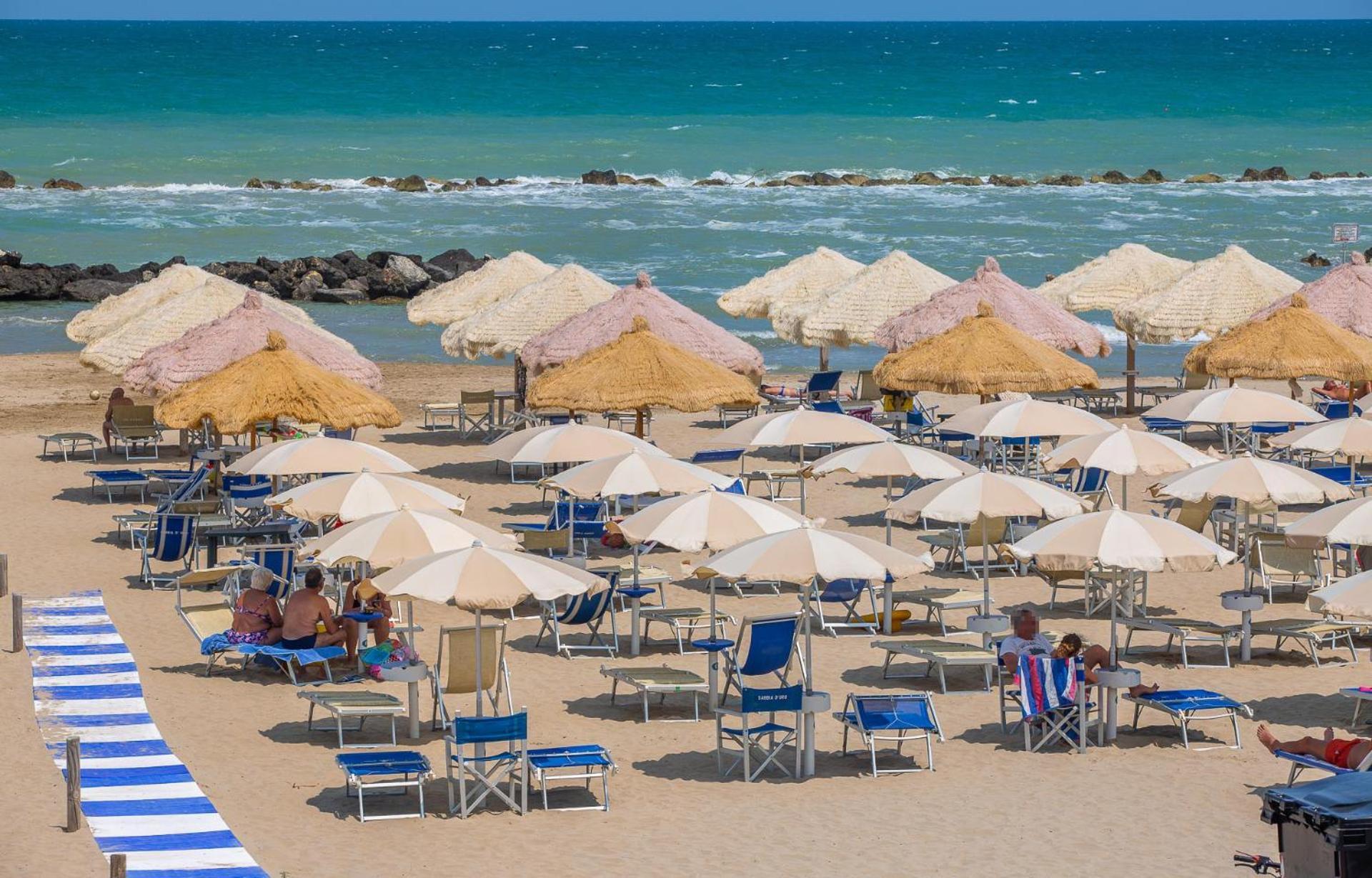 Palm Beach House - Vista Mare Montesilvano Marina Екстериор снимка